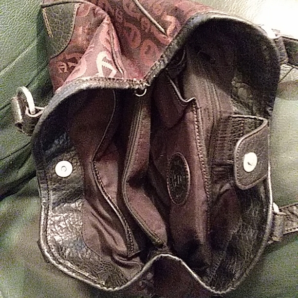 Etienne Aigner Shoulder Bag in Signature Print Brown and Rust Solid X-large - Picture 3 of 7